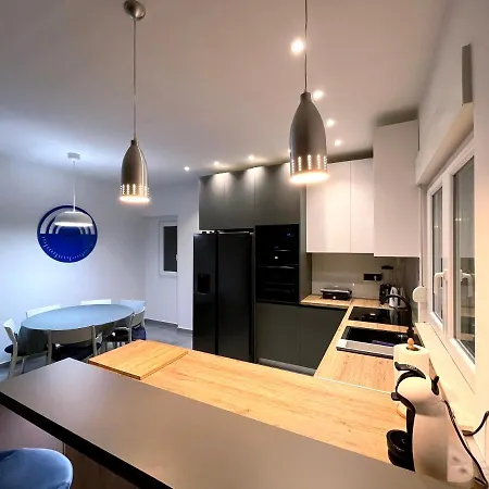 Experience Apartment *