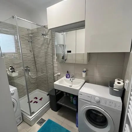 Apartment Experience *